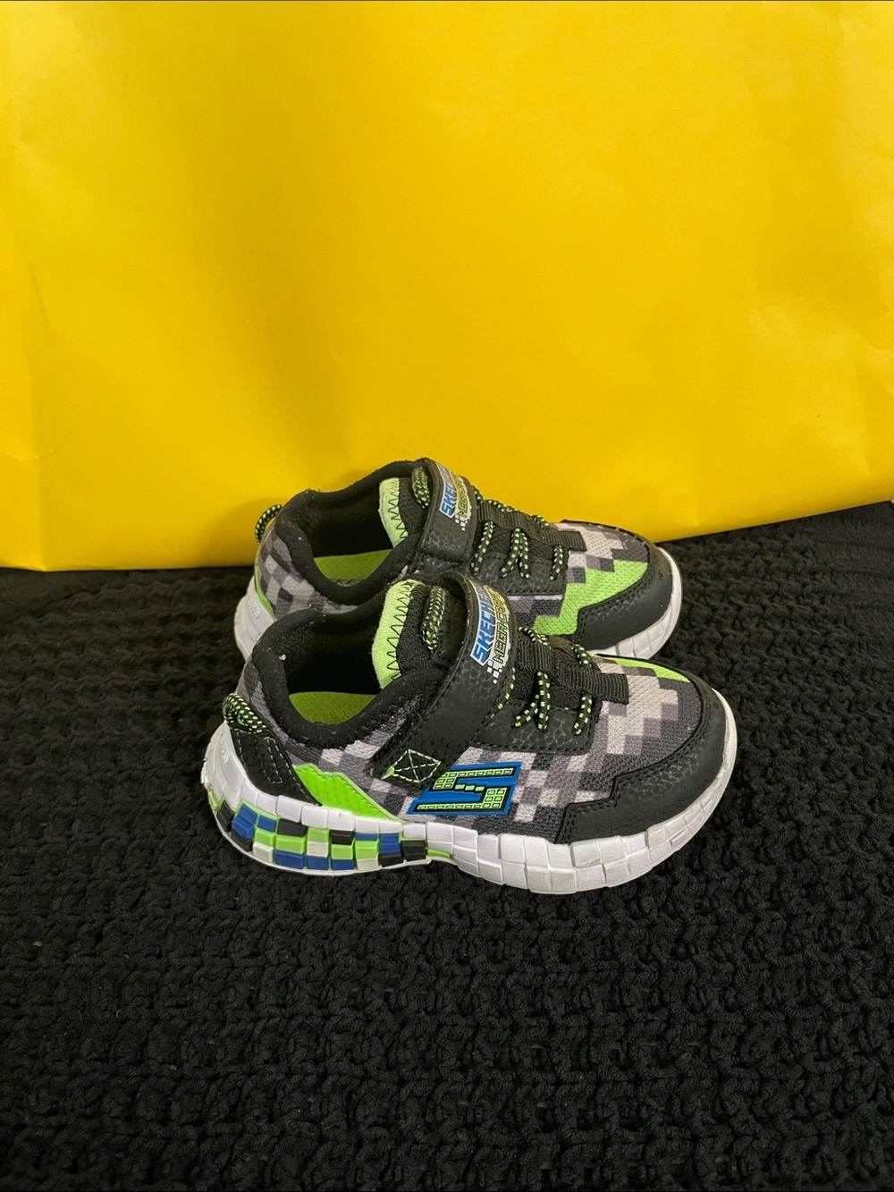 Skechers Kids Mega-Craft Black & Green Pixel Sneakers - Picture 4 of 7